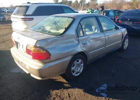 2000 Honda Civic Ex z USA, uszkodzony, nr VIN 1HGEJ8643YL048356